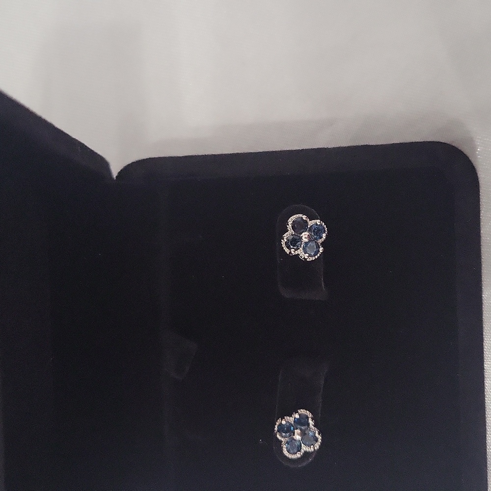 LOW STARTNew Genuine Sapphire Earrings New In Gift Box - Picture 3 of 4